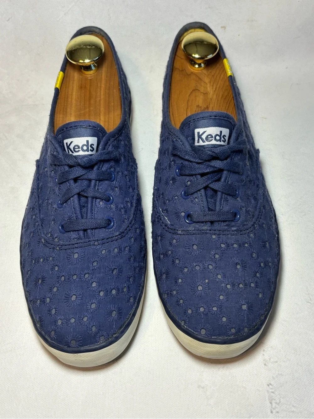 Keds Chambray  Blue Eyelet Canvas Lace-Up sneakers, classic keds, size 9